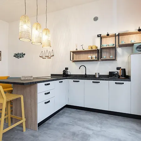 Centro Storico Loft Con Parcheggioprivatogratuito * Лоано